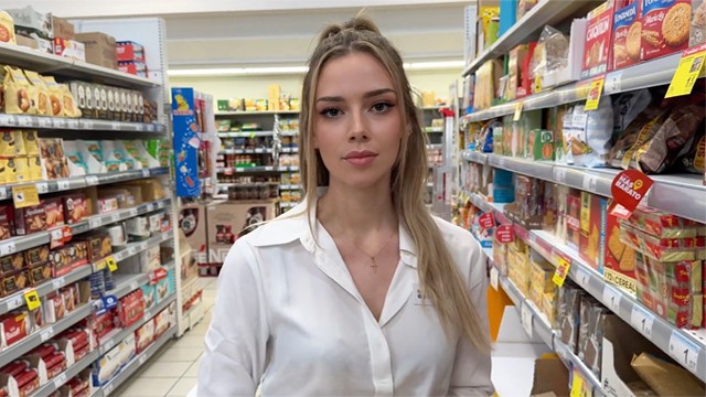 Отсос в подсобке и ебля в тачке: Как я развёл красотку на секс через выбор гондонов